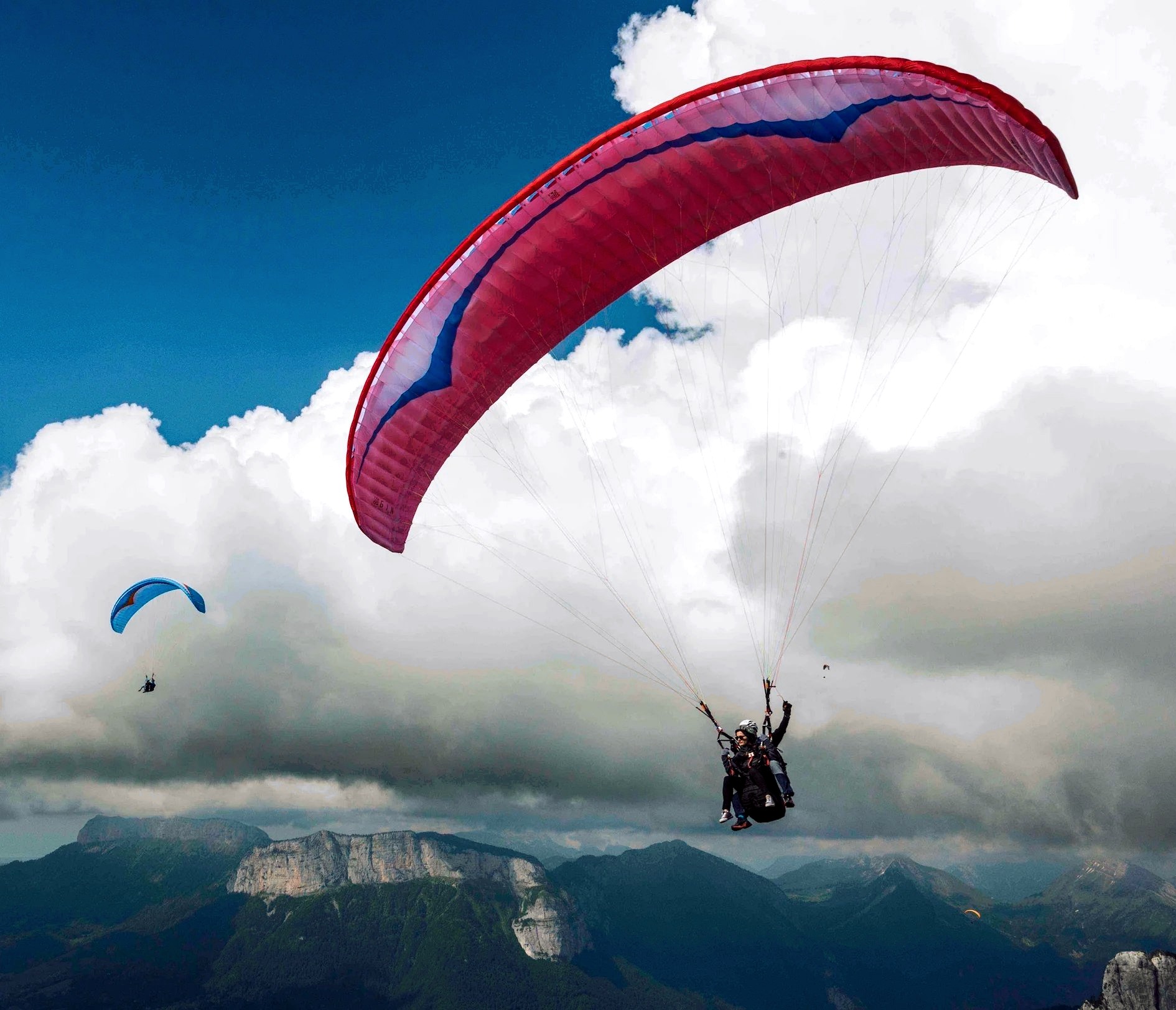 Paragliding